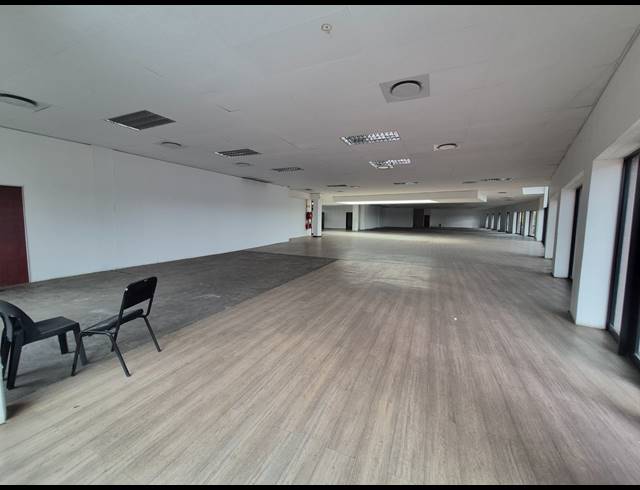 1,297M² RETAIL TO LET IN RIVONIA